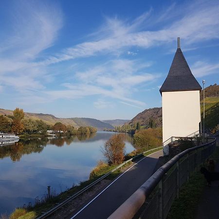 Hotel Zum Anker-Thulls Restaurant Neumagen-Dhron Kültér fotó