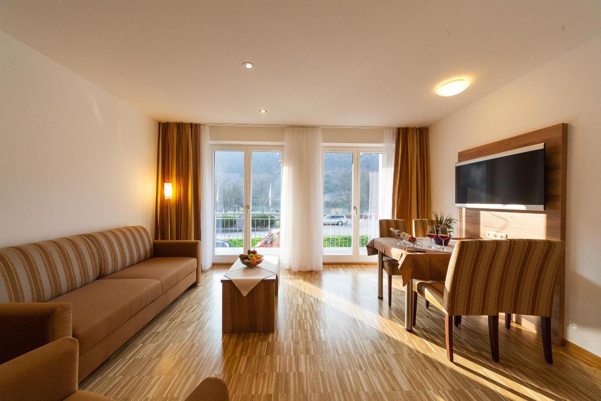 Hotel Zum Anker-Thulls Restaurant Neumagen-Dhron Kültér fotó