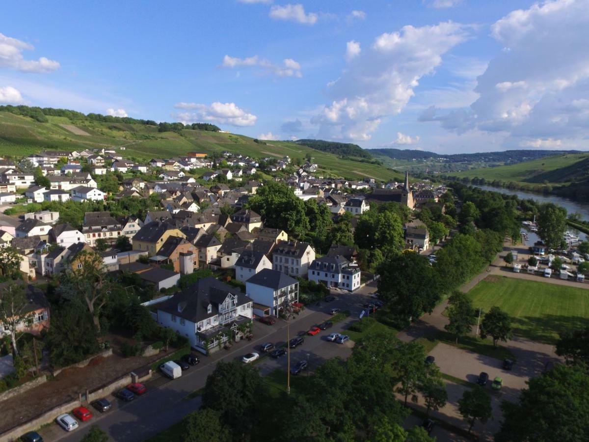 Hotel Zum Anker-Thulls Restaurant Neumagen-Dhron Kültér fotó