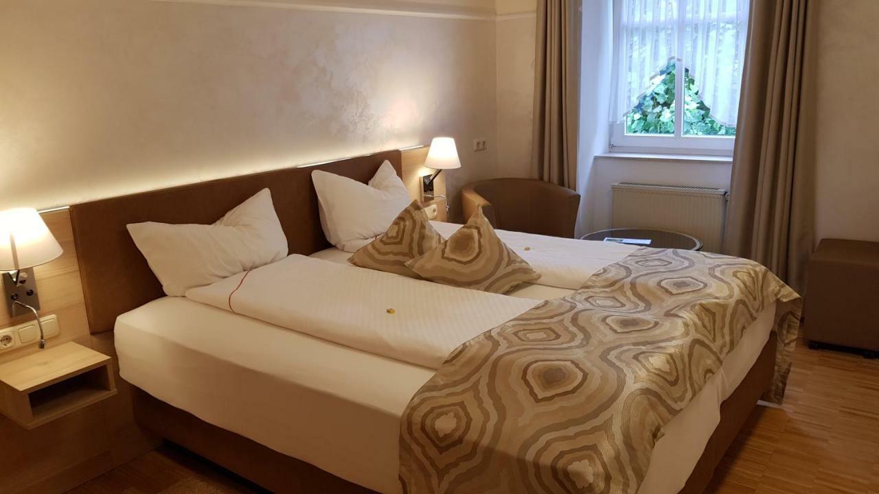 Hotel Zum Anker-Thulls Restaurant Neumagen-Dhron Kültér fotó