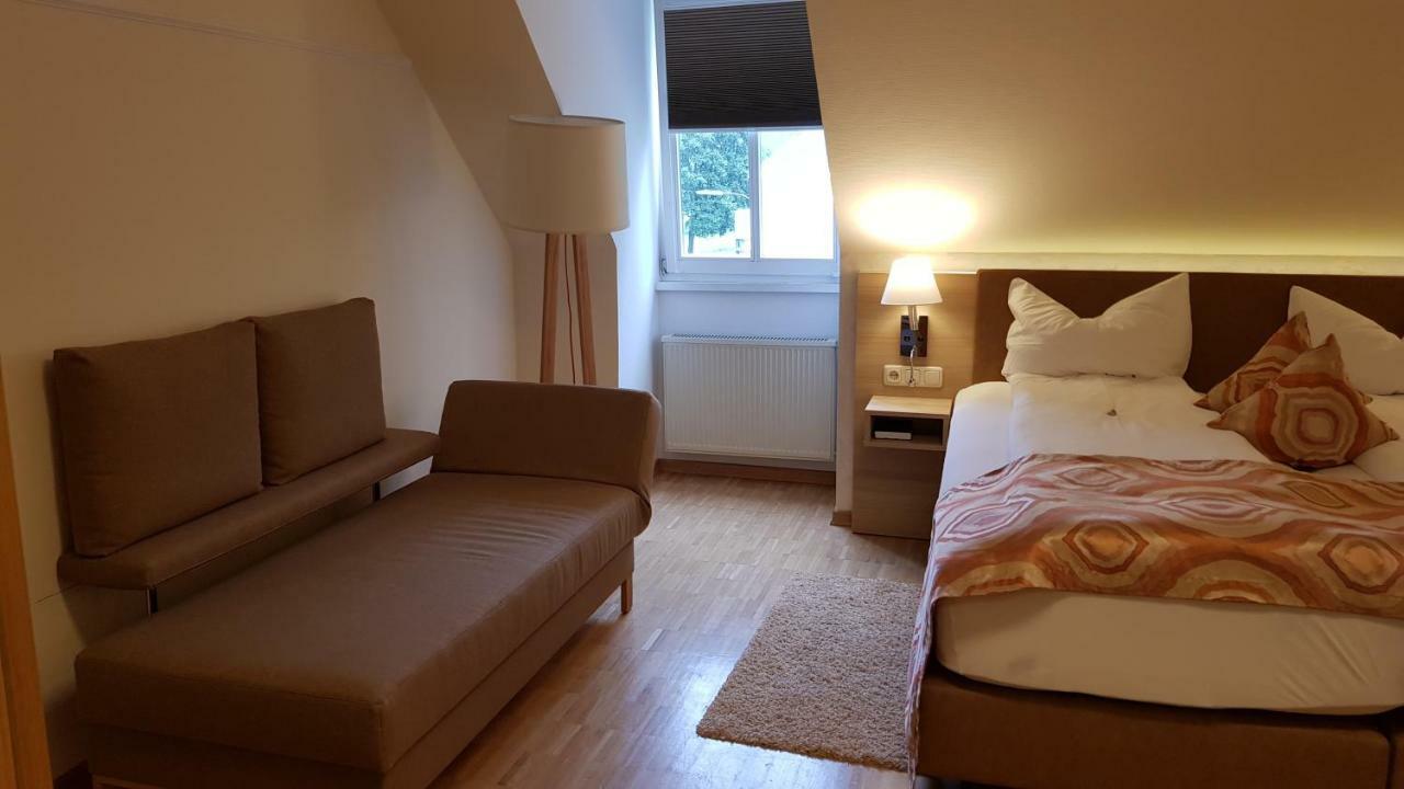Hotel Zum Anker-Thulls Restaurant Neumagen-Dhron Kültér fotó